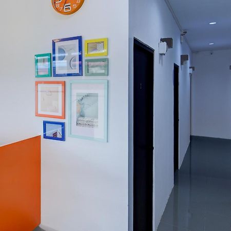 Super Oyo Capital O 93076 Batam Backpacker Guesthouse 2 Pembunuh المظهر الخارجي الصورة