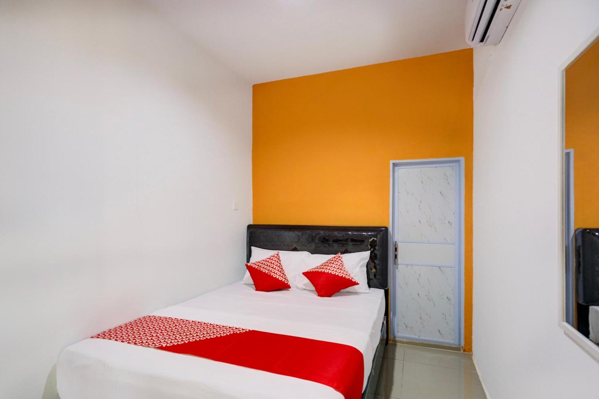 Super Oyo Capital O 93076 Batam Backpacker Guesthouse 2 Pembunuh المظهر الخارجي الصورة